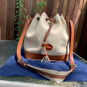 Vintage Dooney and Bourke bucket bag